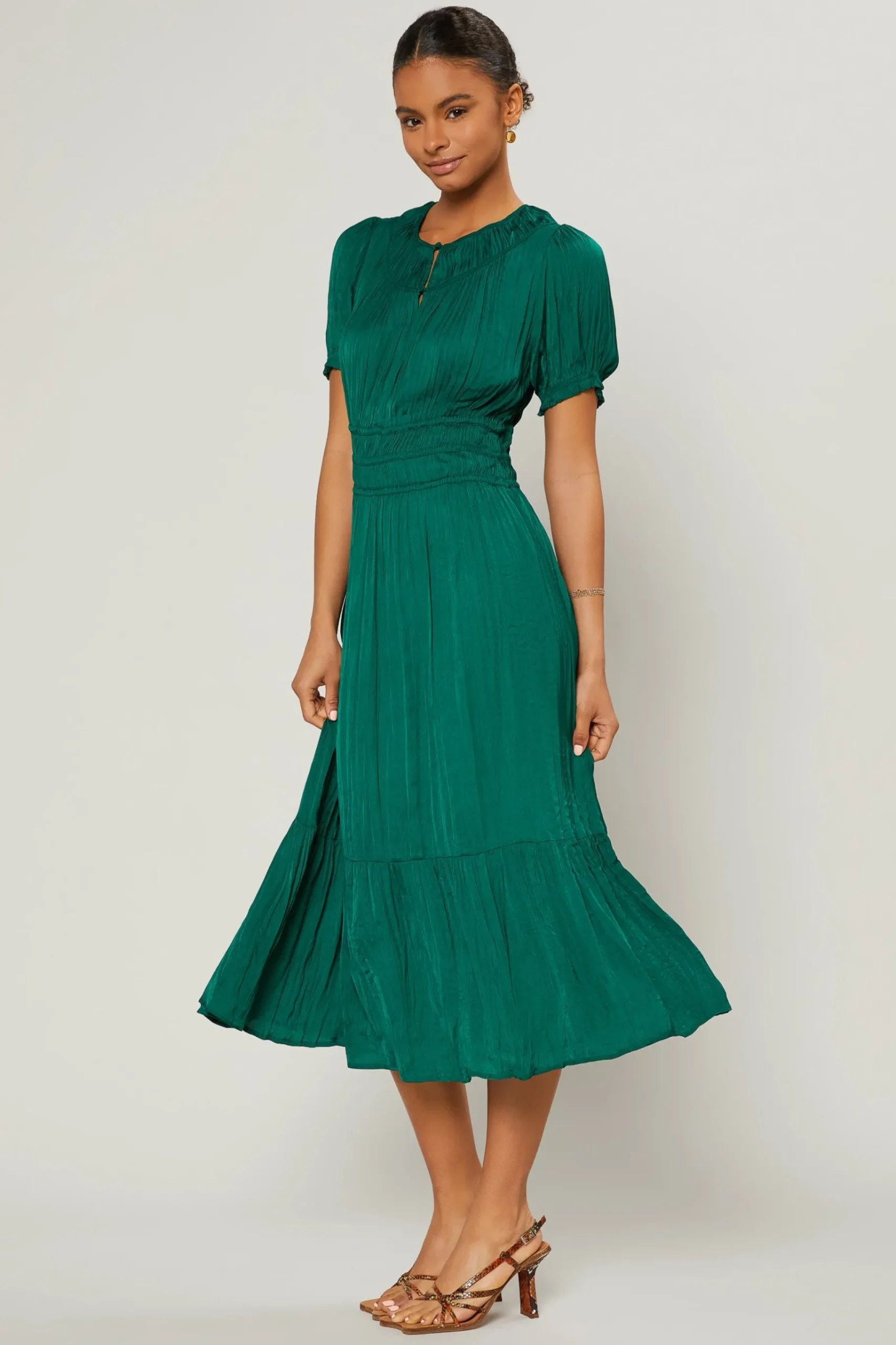 New Brooklyn Pleated Midi Dress Women Midi Dresses