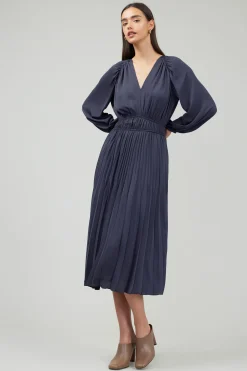 Discount Smocked Vneck Midi Dress Women Midi Dresses