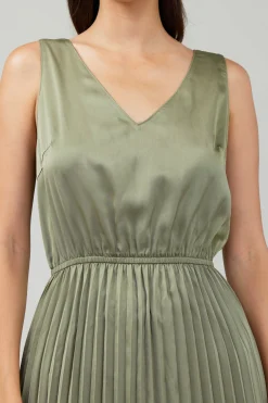 Online Sweater & Pleated Dress Set Women Knitwear